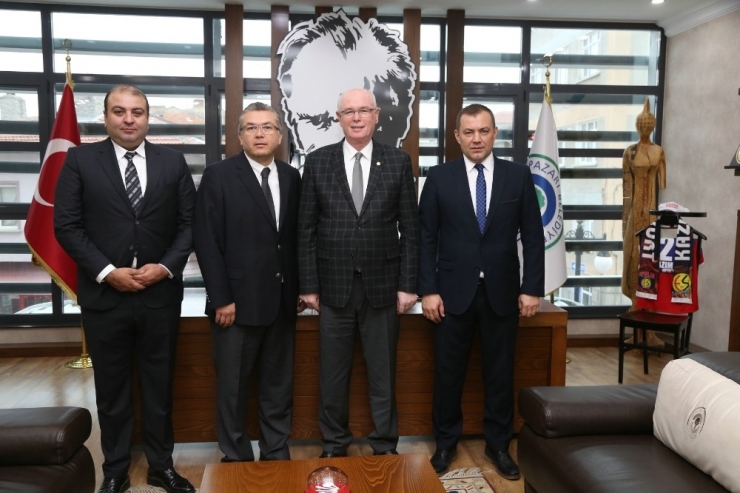 Eskişehirspor Başkanı Mustafa Akgören Kazım Kurt’u Ziyaret Etti