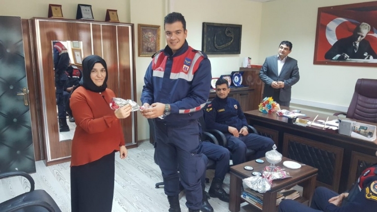 Polis Ve Jandarmadan Anlamlı Ziyaretler