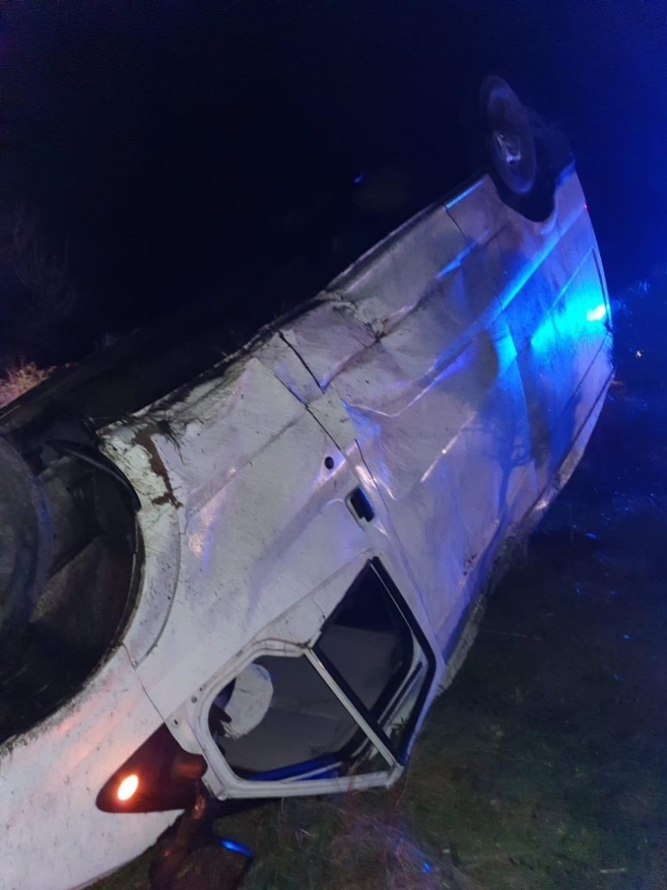 Yağış Ve Dikkatsizlik Kazaya Yol Açtı