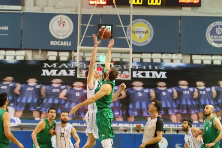 Büyükşehir Kağıtspor Geçit Vermiyor