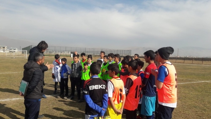 Yüksekova’da ‘U14 Milli Takım’ Seçmeleri