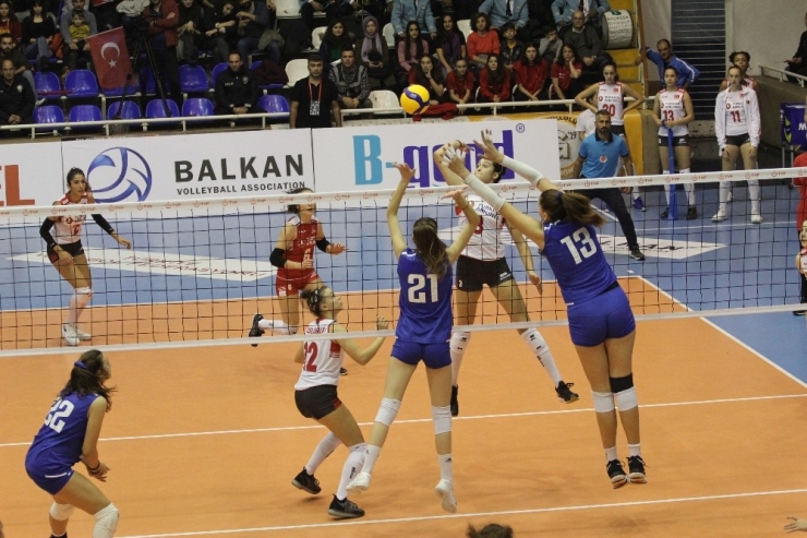 2020 Cev 17 Yaş Altı Kızlar Avrupa Şampiyonası: Türkiye: 3 - Yunanistan: 0