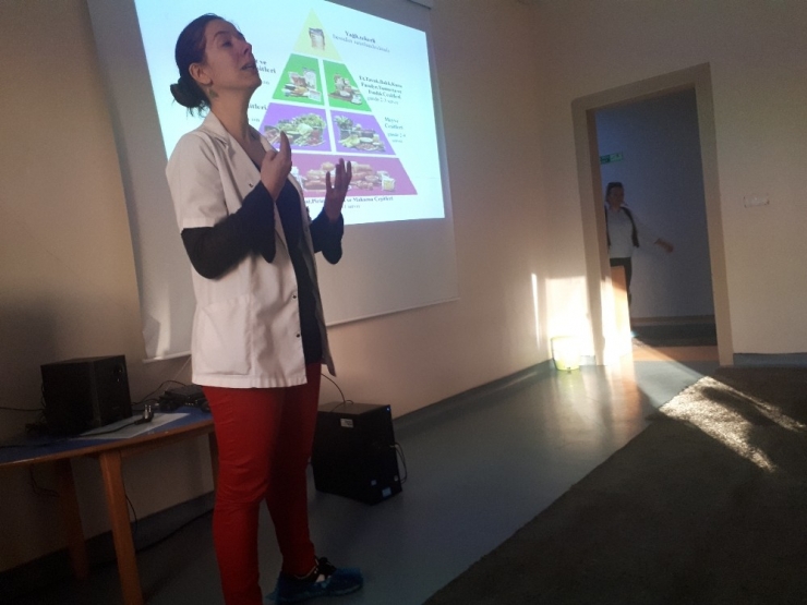 Beü’den Çocuklara “Sağlıklı Büyüyen Ve Sağlıklı Beslenen Çocuklarımız” Etkinliği