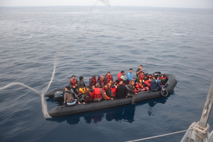 Türkiye Düzensiz Göçmenlere “Dur” Diyor