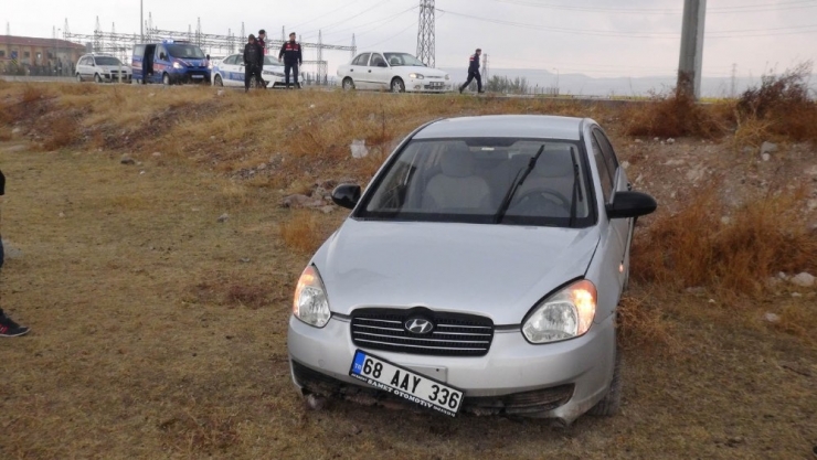 Aksaray’da Otomobil Şarampole Düştü: 1 Yaralı