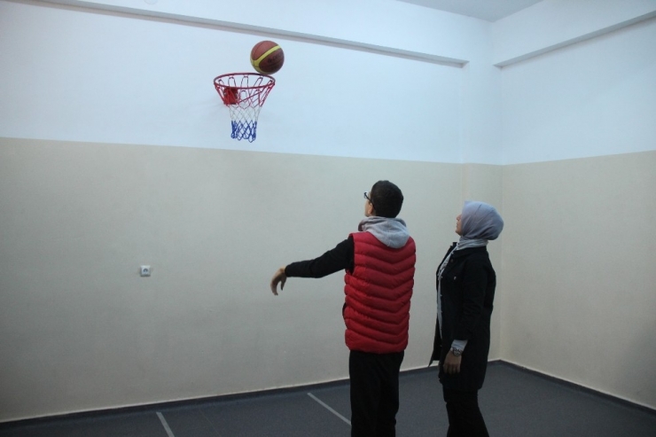 Oğlu İçin Kurduğu Spor Kulübüyle Çocukları Hayata Bağladı