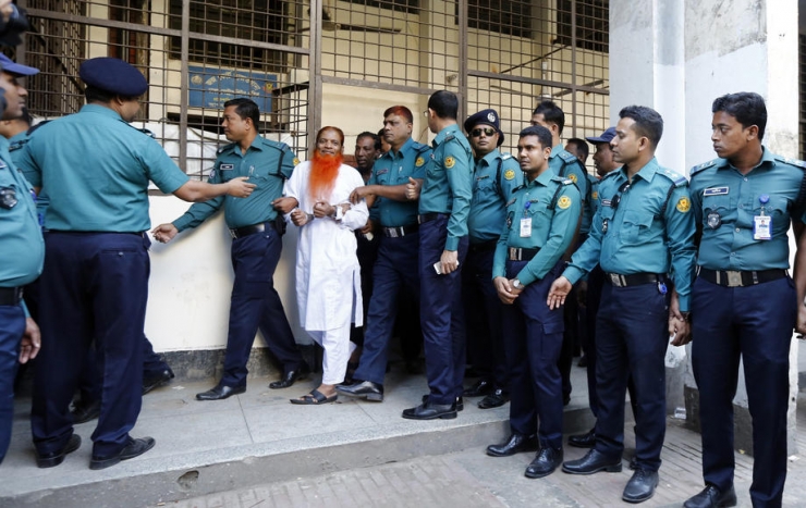 Bangladeş’te Restoran Saldırısında Yargılanan 7 Kişiye İdam Cezası