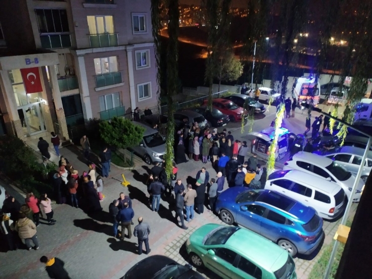 Başakşehir’de Genç Kız 11. Kattan Düşerek Hayatını Kaybetti