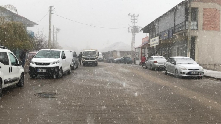 Bingöl’ün İlçelerinde Kar Yağışı Başladı