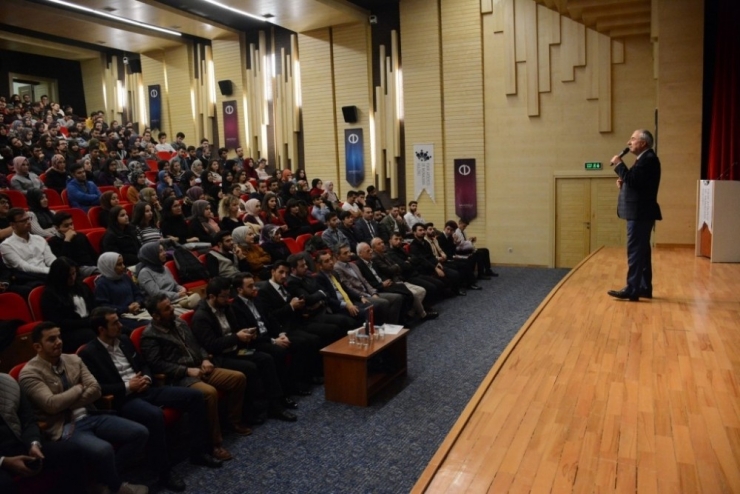 Prof. Dr. Nurullah Genç’ten "Başarı Bedel İster" Konferansı