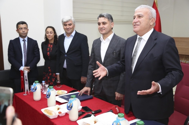 Efeler Belediyesi Ve Ör-kopp İşbirliğinde Çocuklar İçin Ücretsiz Süt Dağıtımı Başlatıldı