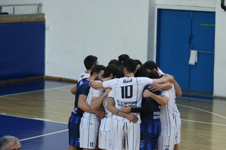 Kağıtspor Voleybolda Tam Gaz