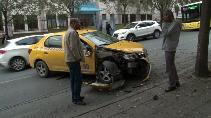 Şişli’de Ticari Taksi Yolcusunun Dehşeti Yaşadığı Kaza Güvenlik Kamerasında