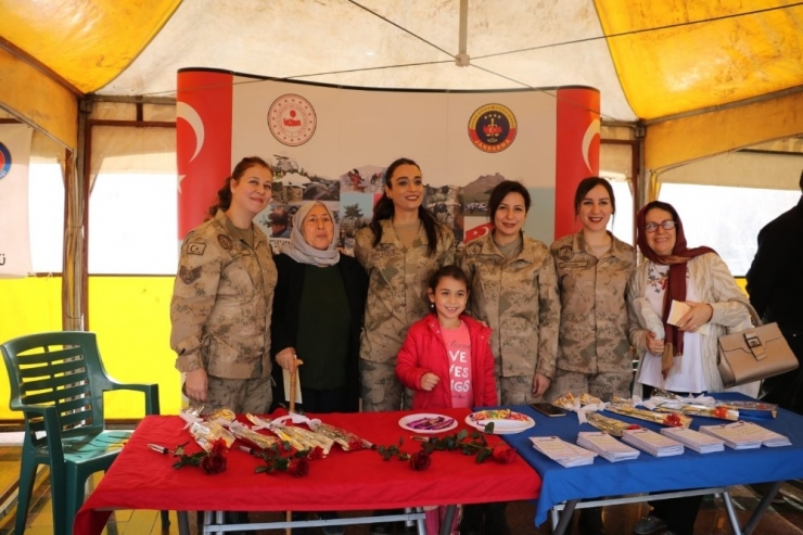 Jandarmadan Örnek Davranış