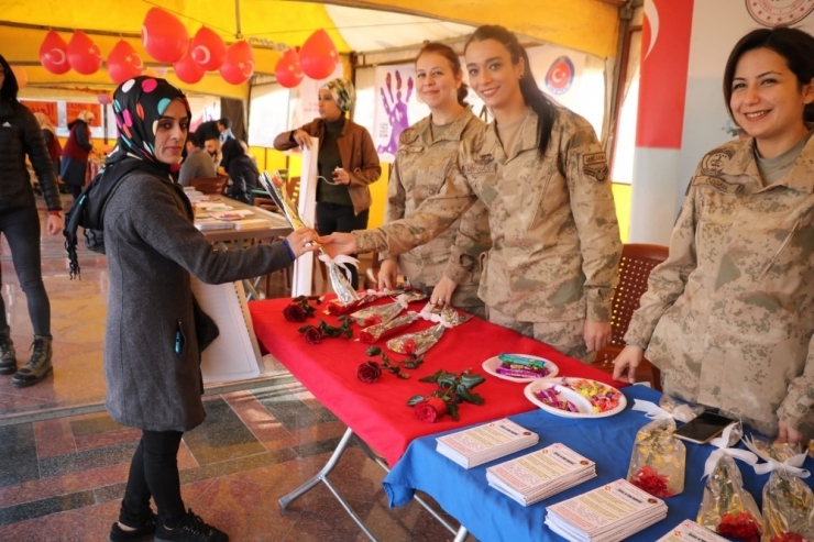 Jandarmadan Örnek Davranış