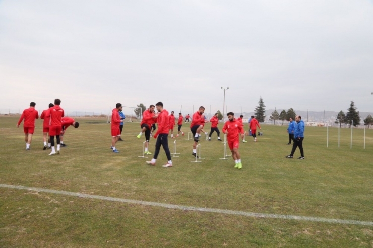 Belediye Başkanı Rasim Arı, Nevşehir Belediyespor Antrenmanında