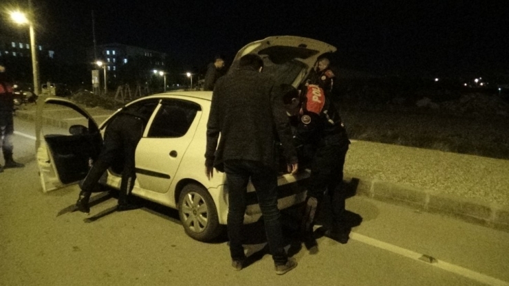 Osmaniye’de Uygulamada Silah Ve Uyuşturucu Ele Geçirildi