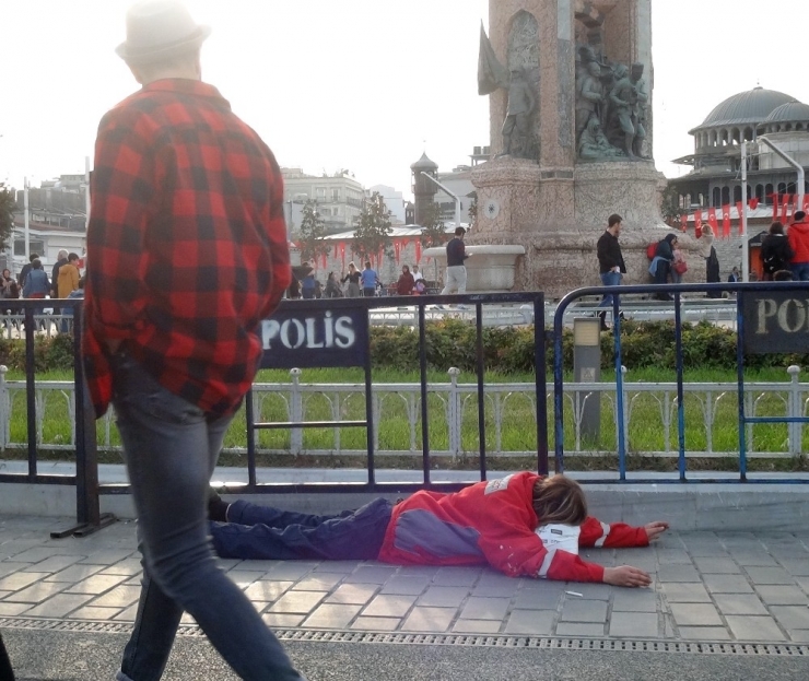 Taksim Meydanı’nda Yürek Burkan Görüntü