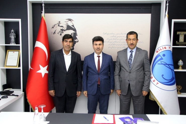 Türk Eğitim-sen’den Rektör Karacoşkun’a Öğretmenler Günü Kutlaması