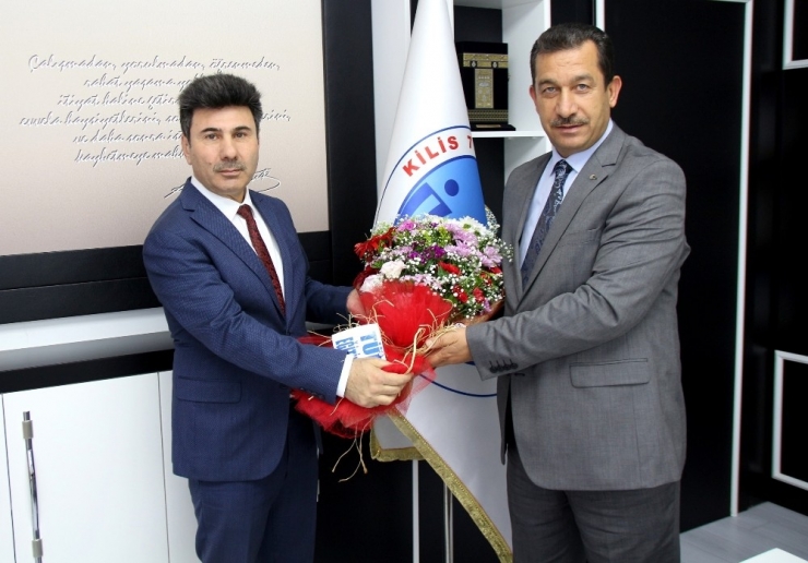 Türk Eğitim-sen’den Rektör Karacoşkun’a Öğretmenler Günü Kutlaması