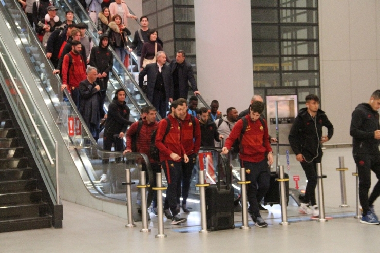 Roma, Başakşehir Maçı İçin İstanbul’da