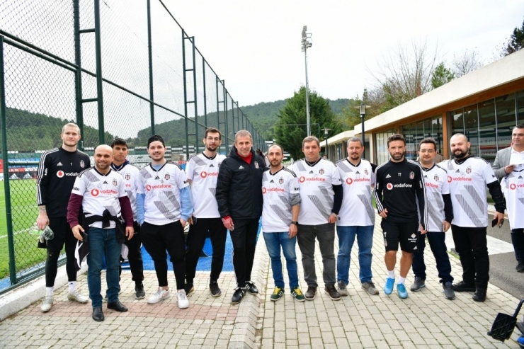 Karakartallılar Beşiktaş’ı Antrenmanda Ziyaret Etti
