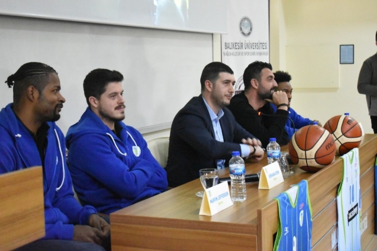 Baün’de Şampiyon Büyükşehir Sesleri