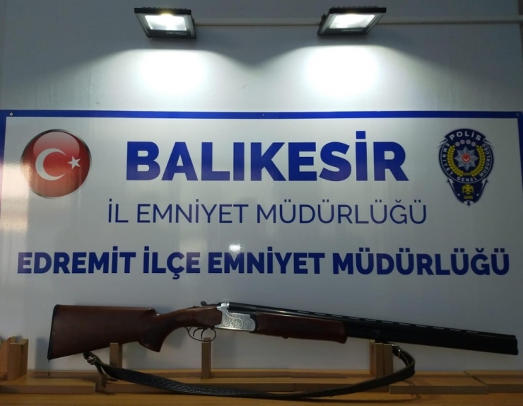 Balıkesir’de Polis 16 Aranan Şahsı Yakaladı
