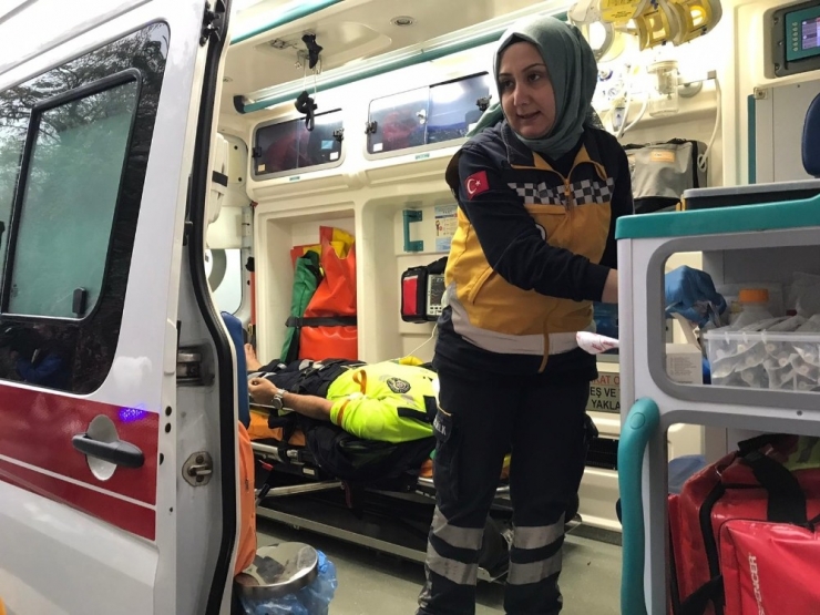 Motosikletli Polise Bir Başka Motosikletli Polis Çarptı: 2 Polis Yaralı