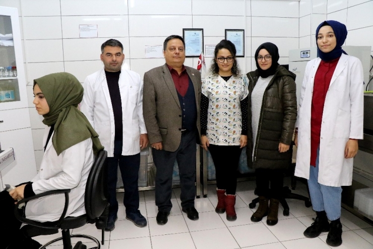 Süt Analizi Yaptıran Çiftçiye Bakanlıktan Prim Desteği