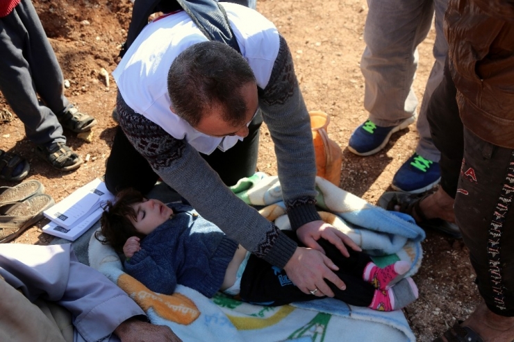 Türk Doktorlardan Suriye’ye Sağlık Desteği