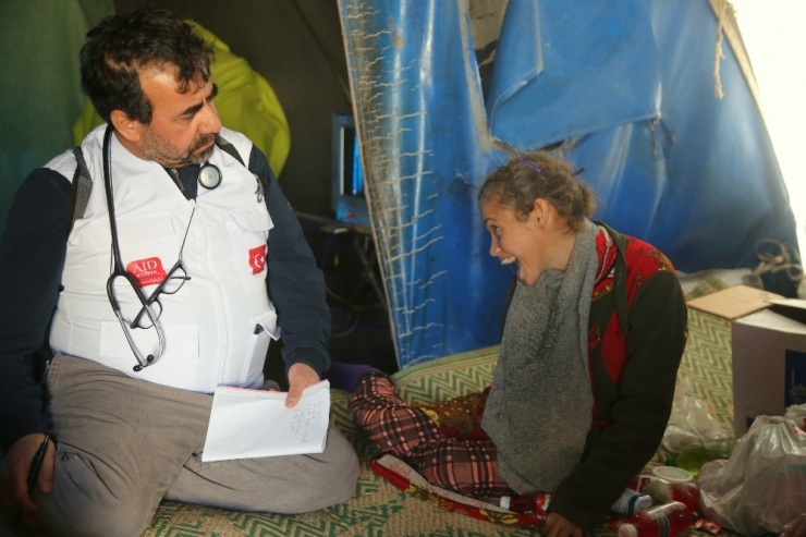 Türk Doktorlardan Suriye’ye Sağlık Desteği