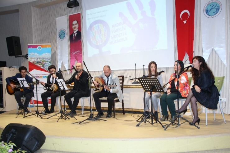 Üniversite De “Hanımeli Müzik Dinletisi” Gerçekleştirildi