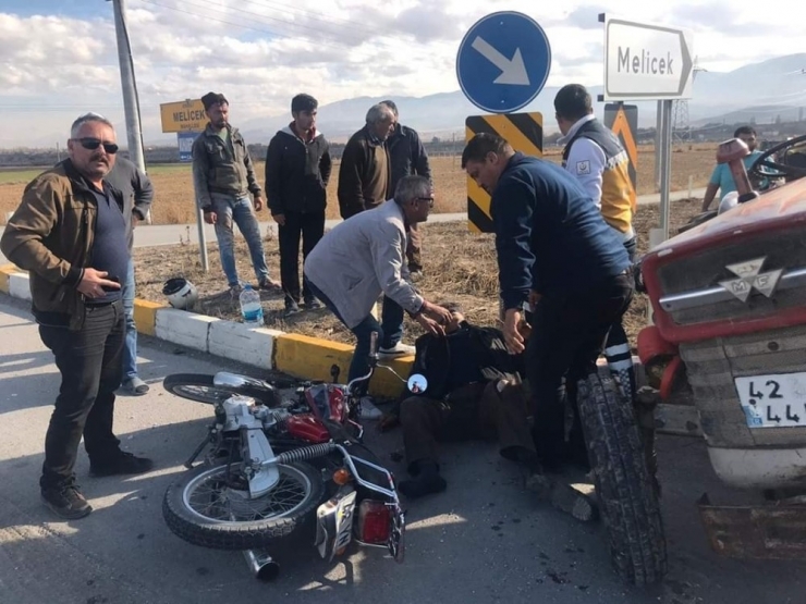 Konya’da Motosikletle Traktör Çarpıştı: 1 Ölü, 1 Yaralı