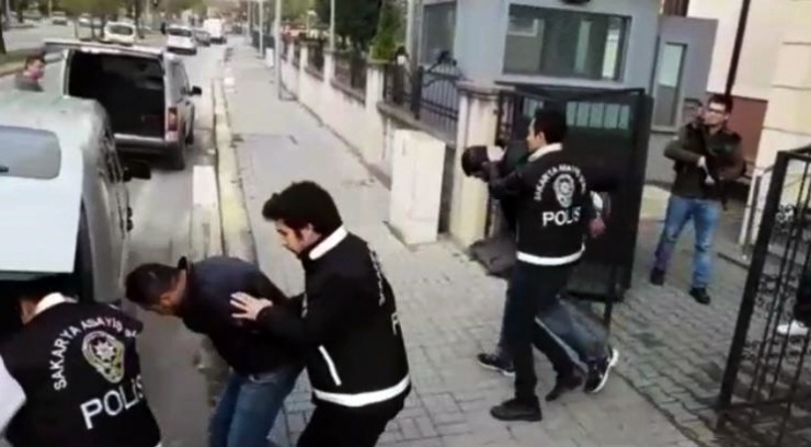 Sakarya’dan Çaldıkları Çelik Kasayla Ankara’da Yakalandılar