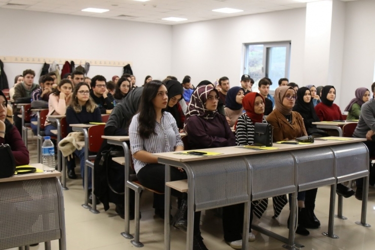 Veri Bilimi Ve Günümüzdeki Uygulamaları Saü’de Konuşuldu