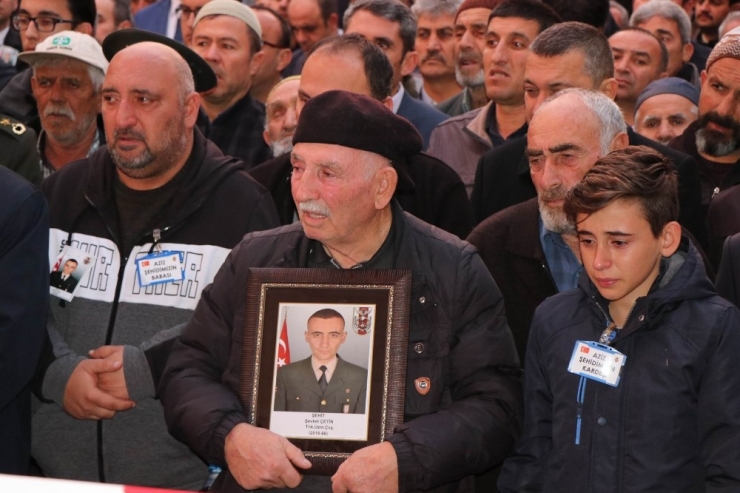 Şehit Şevket Tekin’i Son Yolculuğuna Binlerce Kişi Uğurladı