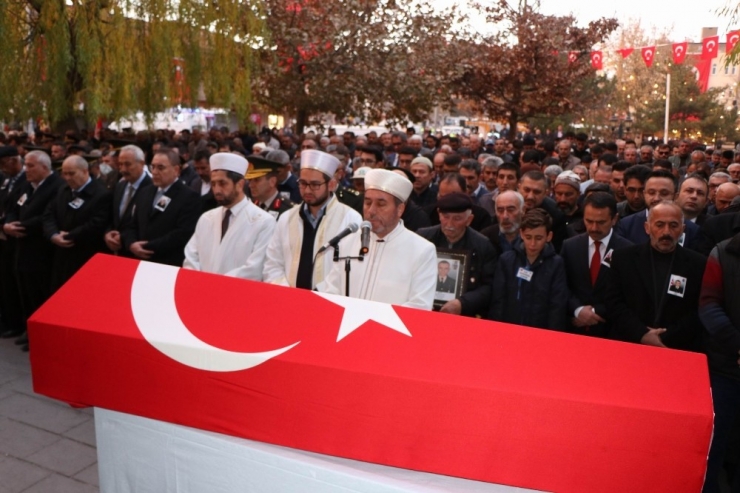 Şehit Şevket Tekin’i Son Yolculuğuna Binlerce Kişi Uğurladı