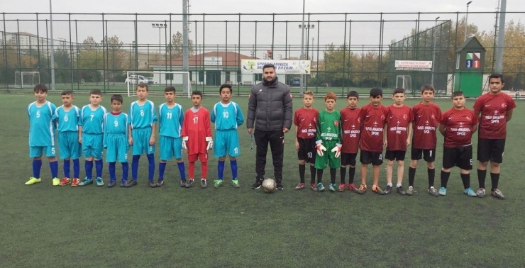 Şehitkamil’in Yeşil Sahalarında Geleceğin Futbolcuları Yetişiyor