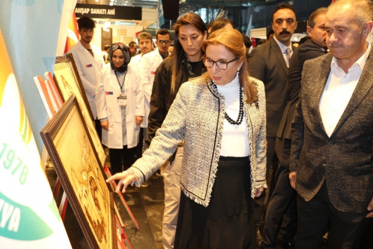 Ticaret Bakanı Ruhsar Pekcan: “Esnafımızı Destekliyoruz Desteklemeye Devam Edeceğiz”