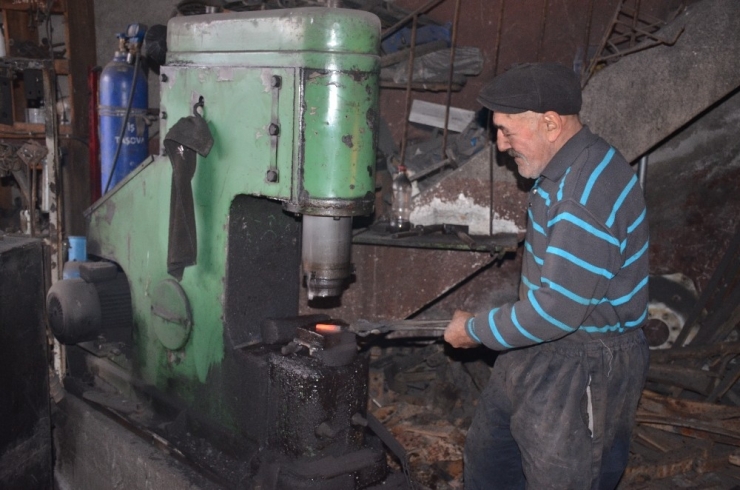 55 Yıldır Demire Aşkla Şekil Veriyor