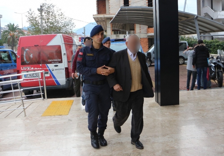 46 Yaşındaki Kadını Zorla Otomobile Bindirip Kaçıran 3 Kişi Tutuklandı