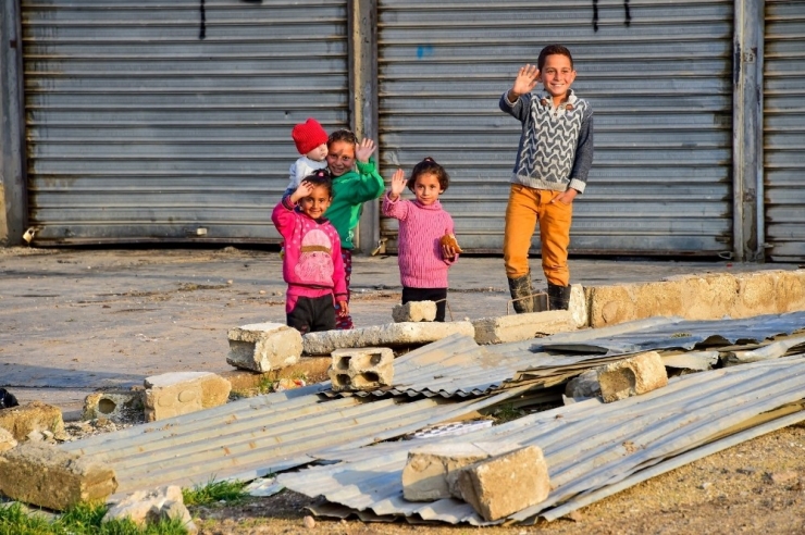 Barış Pınarı Harekat Bölgesinde Çocuklara Oyuncak Dağıtıldı