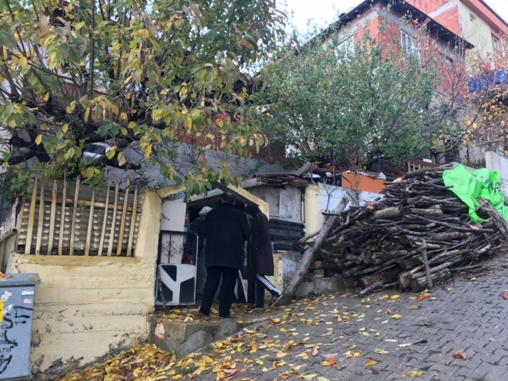 Hastanede Yatarken, Eşinin Öldüğünü Öğrendi