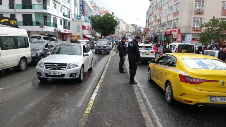 Alışveriş Çılgınlığı Olaylı Bitti: 3 Yaralı