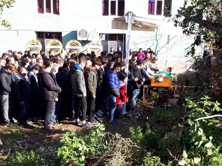 Antrenmanda Hayatını Kaybeden Genç Toprağa Verildi