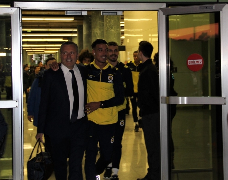 Fenerbahçe, İzmir’e Geldi