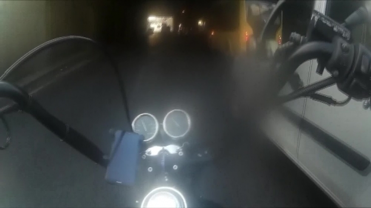İstanbul’da Motosikletliler, Üzerilerine Direksiyonu Kıran Sürücülere Sert Tepki Gösterdi