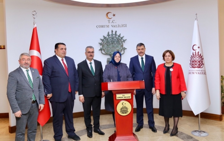 Bakan Selçuk: "Kadınlarımızın İş Gücüne Katılımını Destekleyerek, 2023’te Ülkemizi Dünyanın En İyi 10 Ekonomisinden Biri Yapacağız"