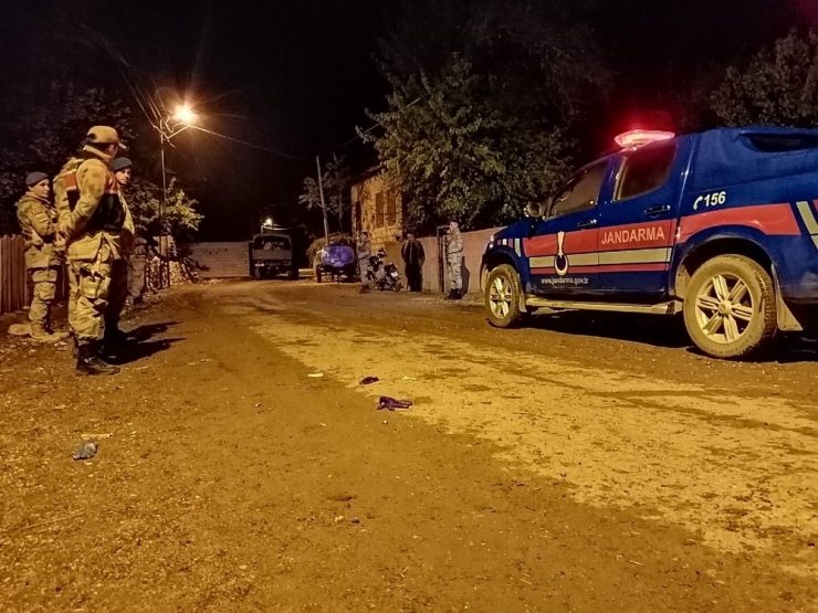 Kahramanmaraş’ta İki Aile Arasında Silahlı, Taşlı Ve Sopalı Kavga: 12 Yaralı